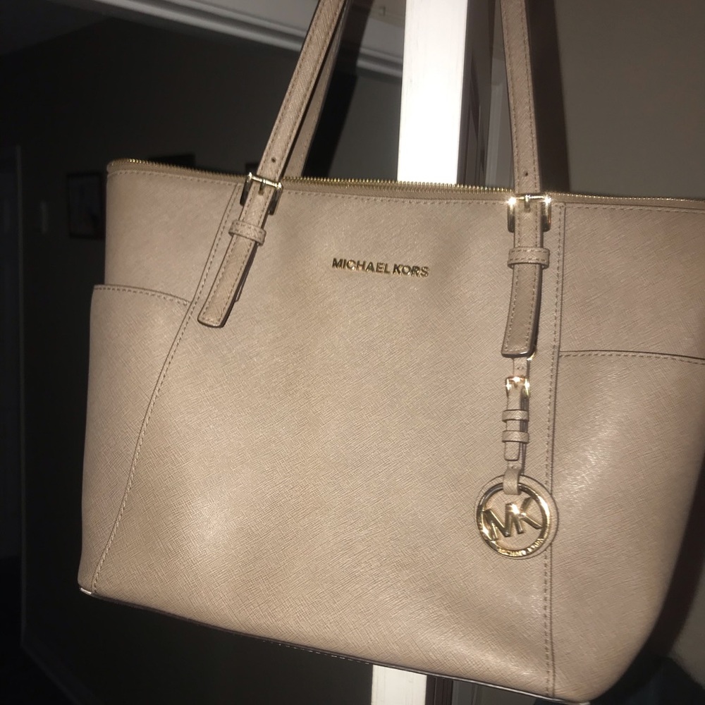 Michael Kors purse 😍
